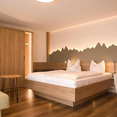 Schellenberg Hotel 3*