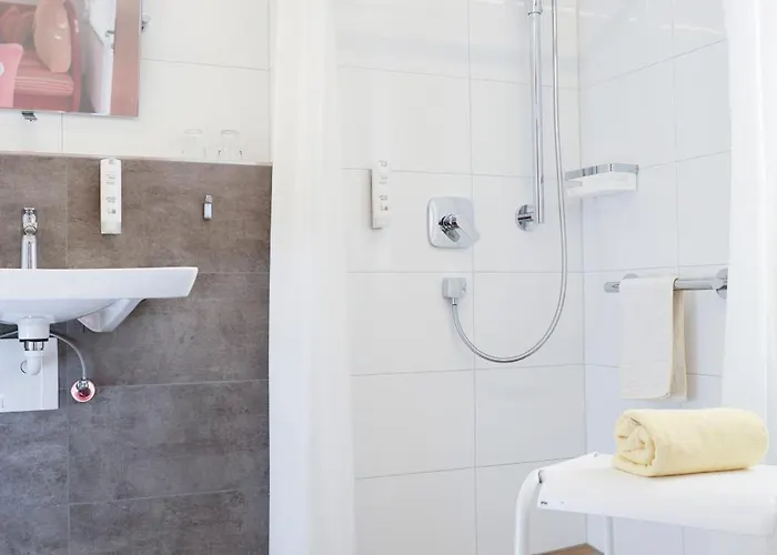 Otel Schellenberg 3*