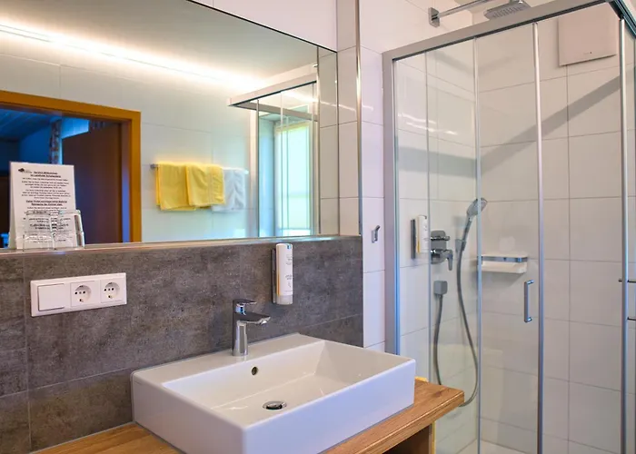 Hotel Schellenberg 3*